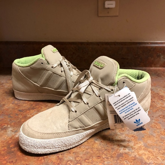 Adidas - Picture 2 of 5